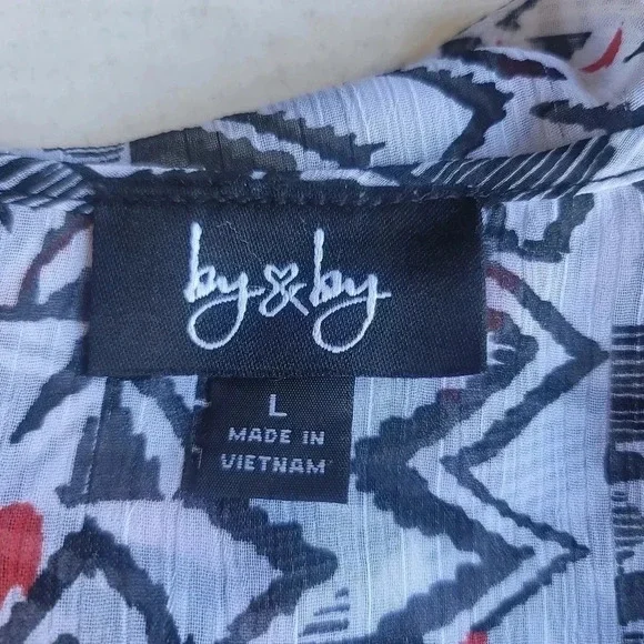 By & By Women's Size L Black Red Sheer Blouse Cold Shoulder Waist Tie 3/4 Sleeve - Picture 6 of 11